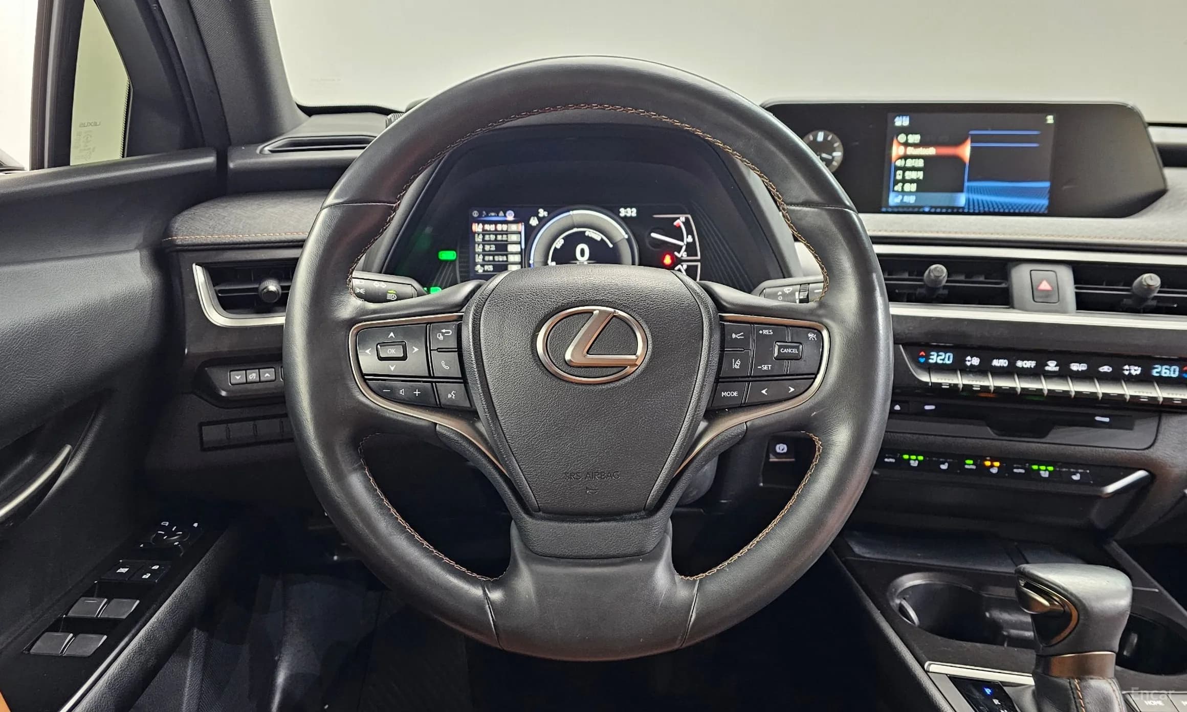 UX250h