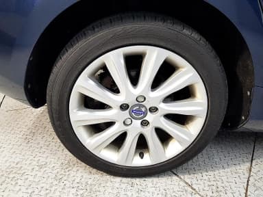 V40