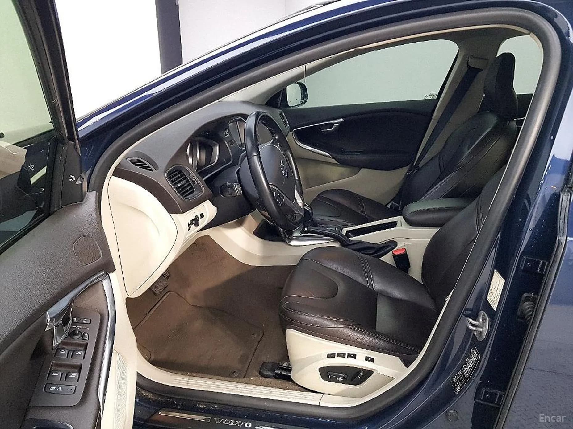 V40