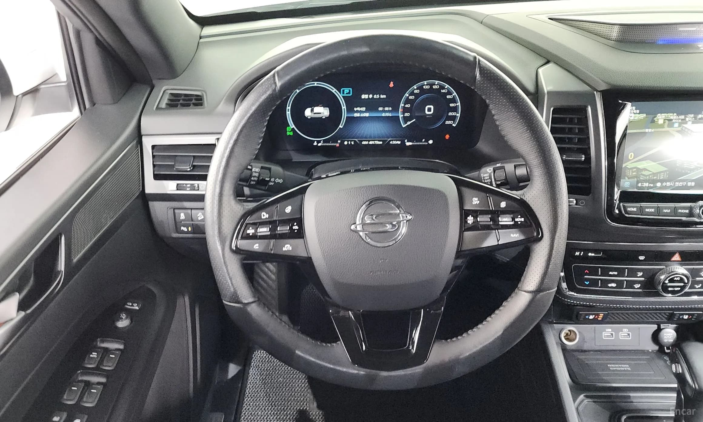 Rexton Sports Khan