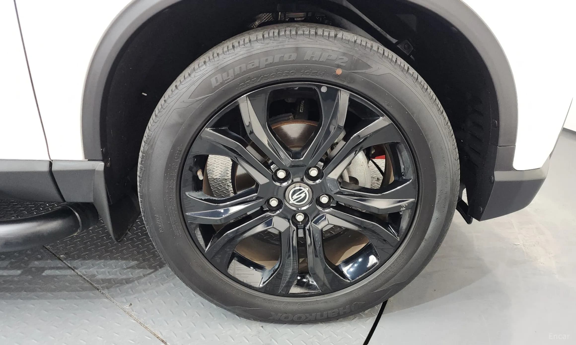 Rexton Sports Khan