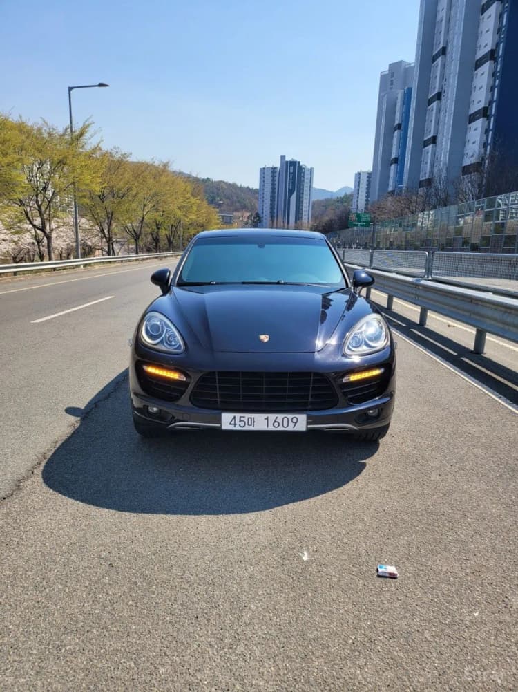 New Cayenne
