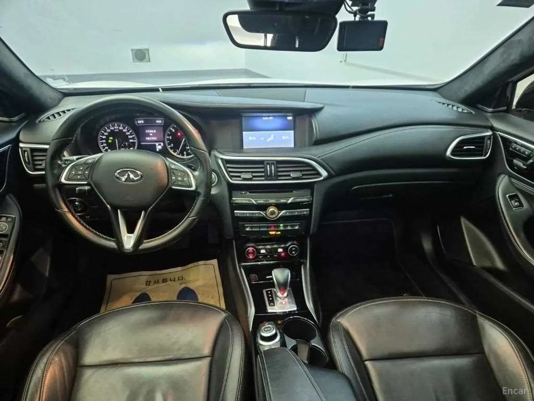 QX30