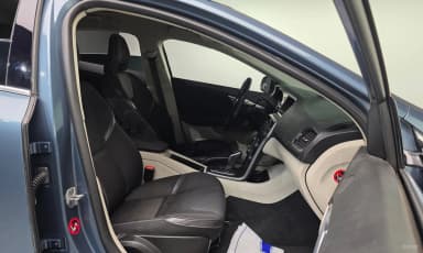 V40
