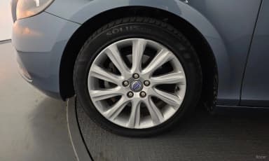 V40