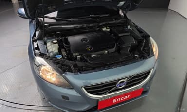 V40