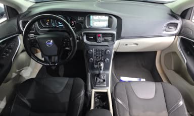 V40