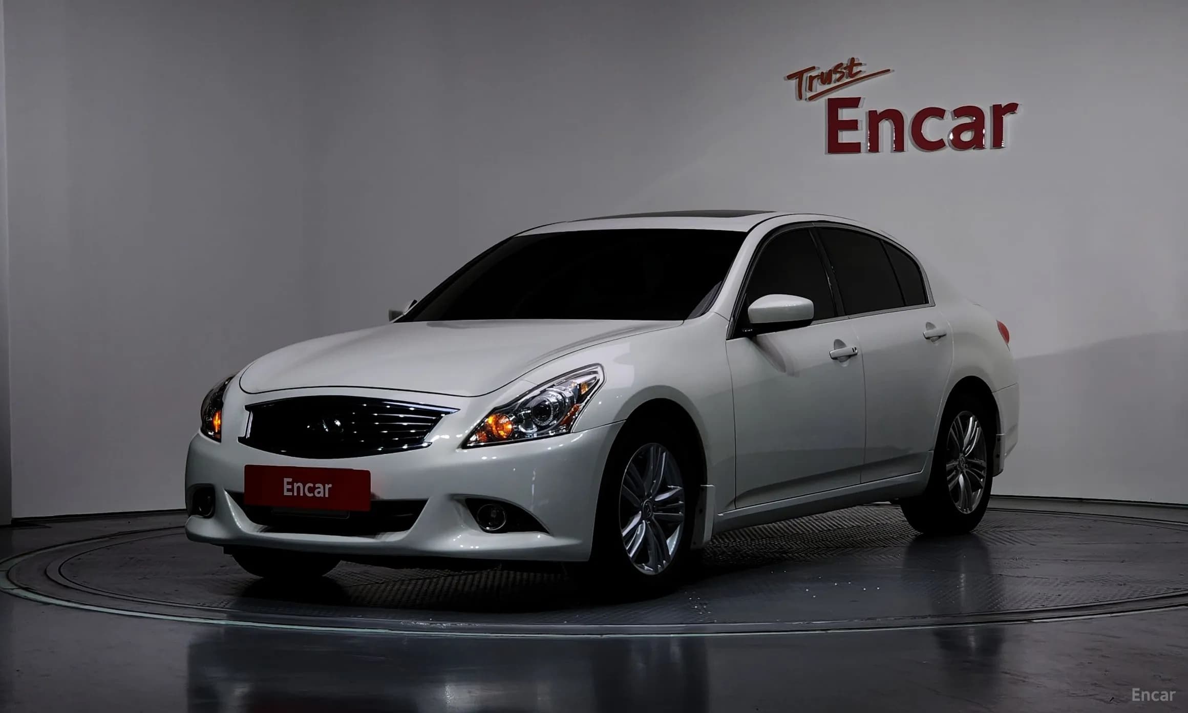 G37