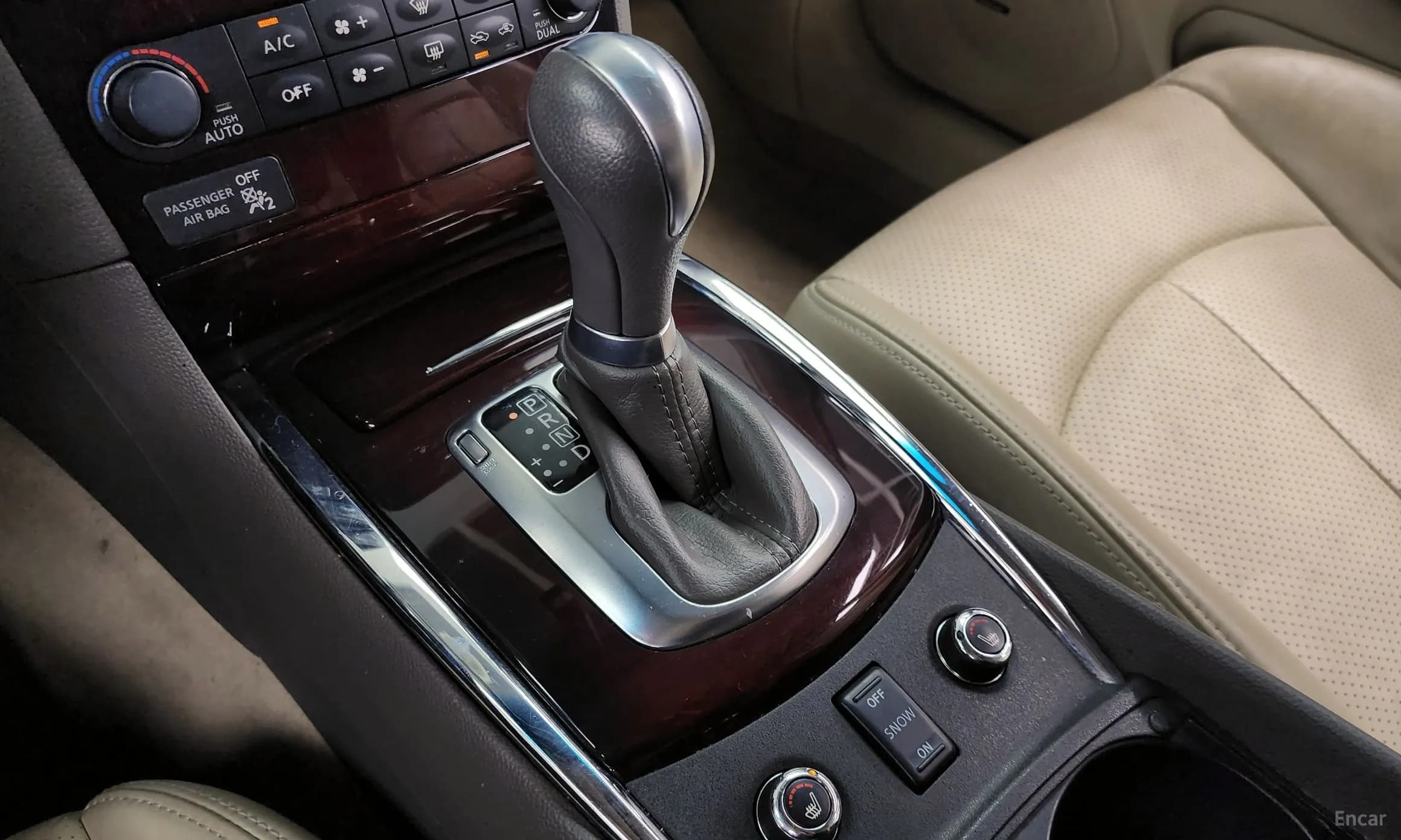 G37
