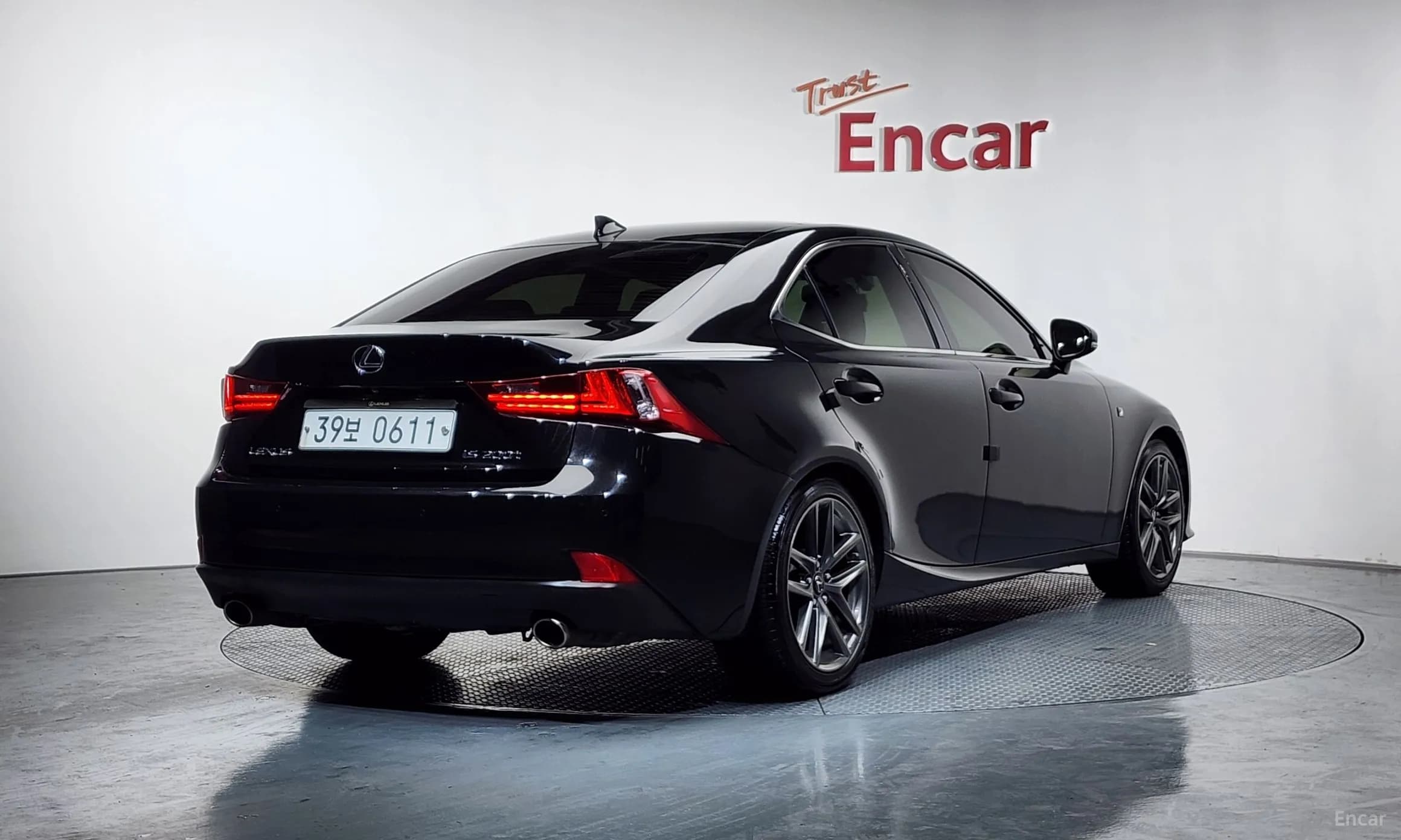 New IS200t