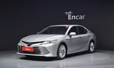 Camry (XV70)
