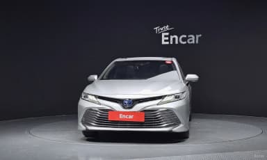 Camry (XV70)