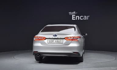 Camry (XV70)