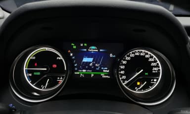 Camry (XV70)