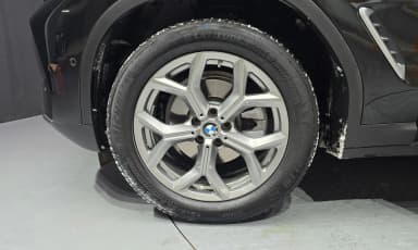 X4 (G02)