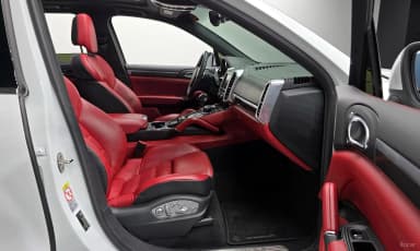 New Cayenne