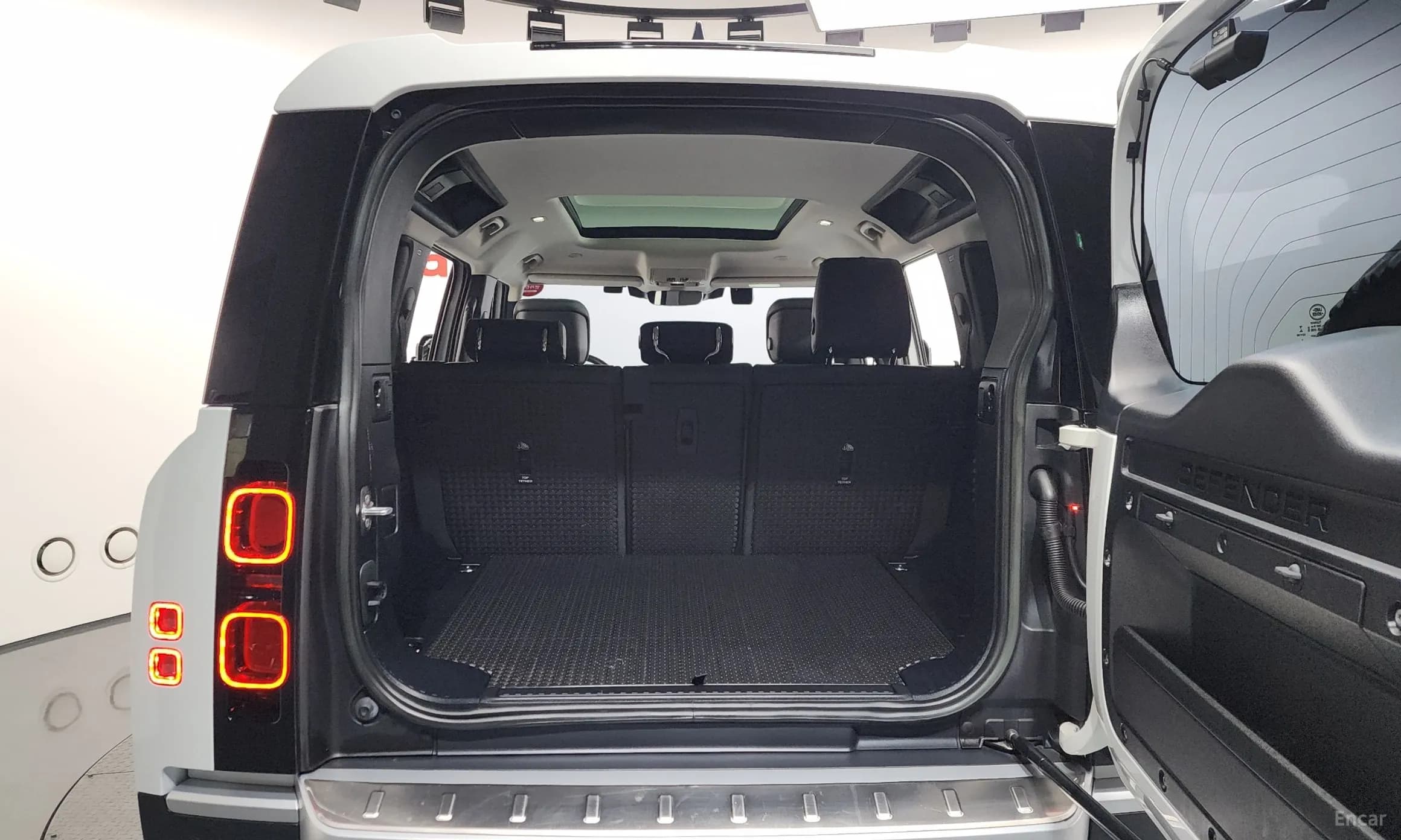 Defender (L663)