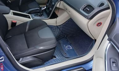 V40
