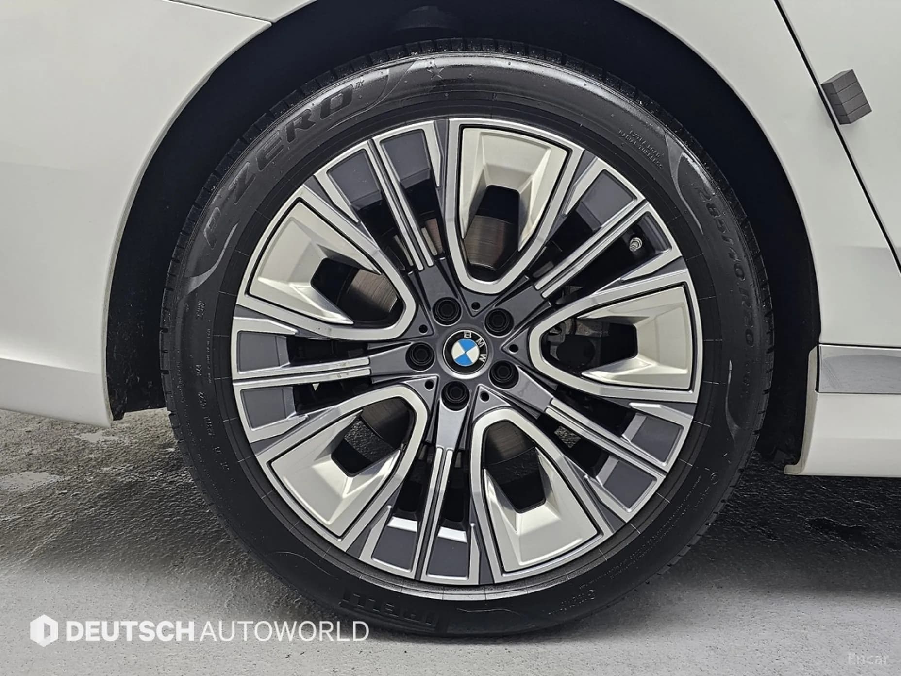 7 Series (G70)