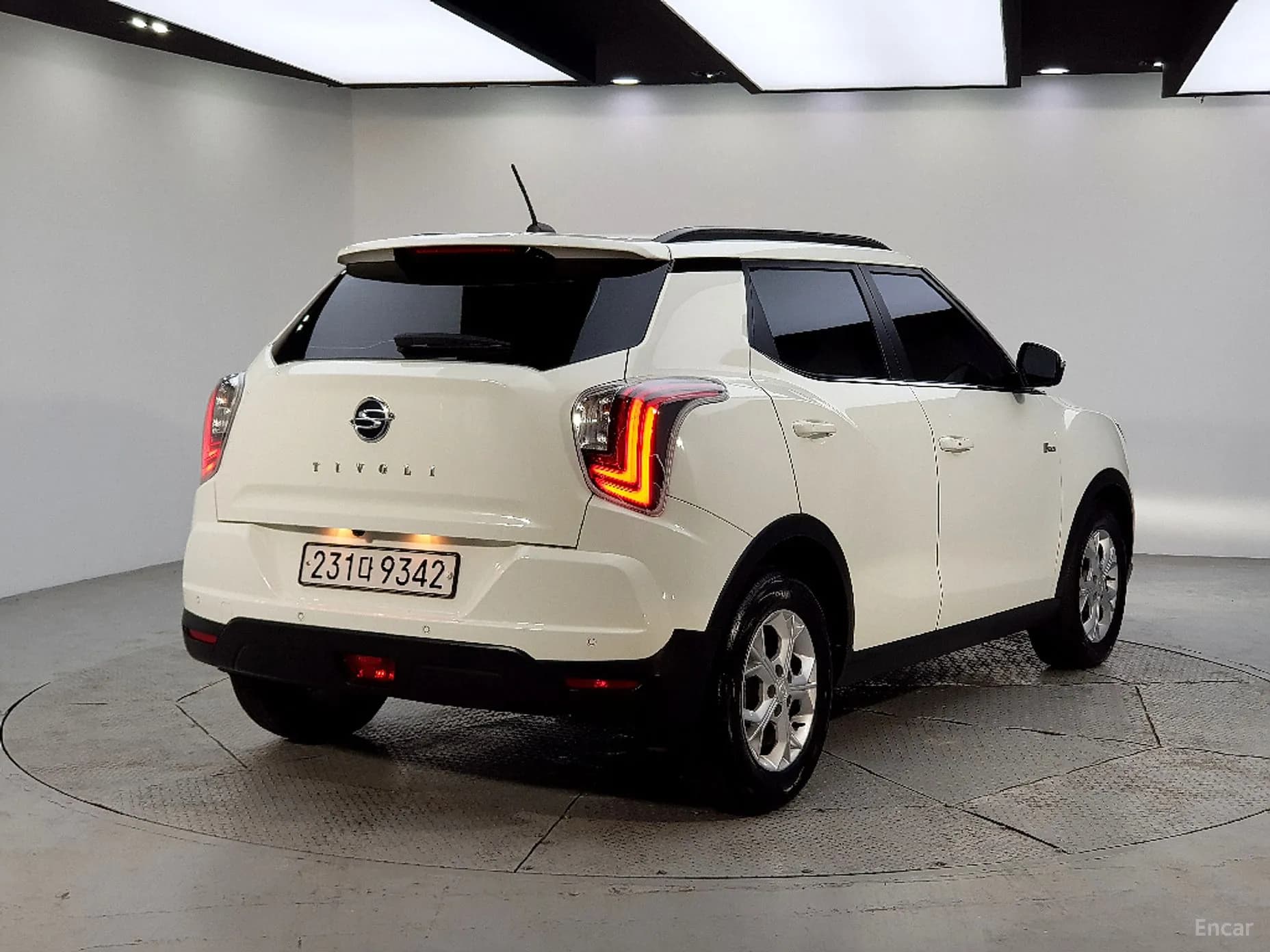 Berry New Tivoli