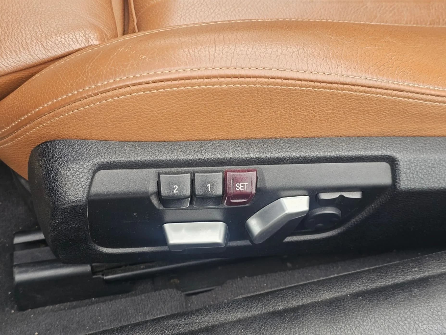 Series 4 (F32)