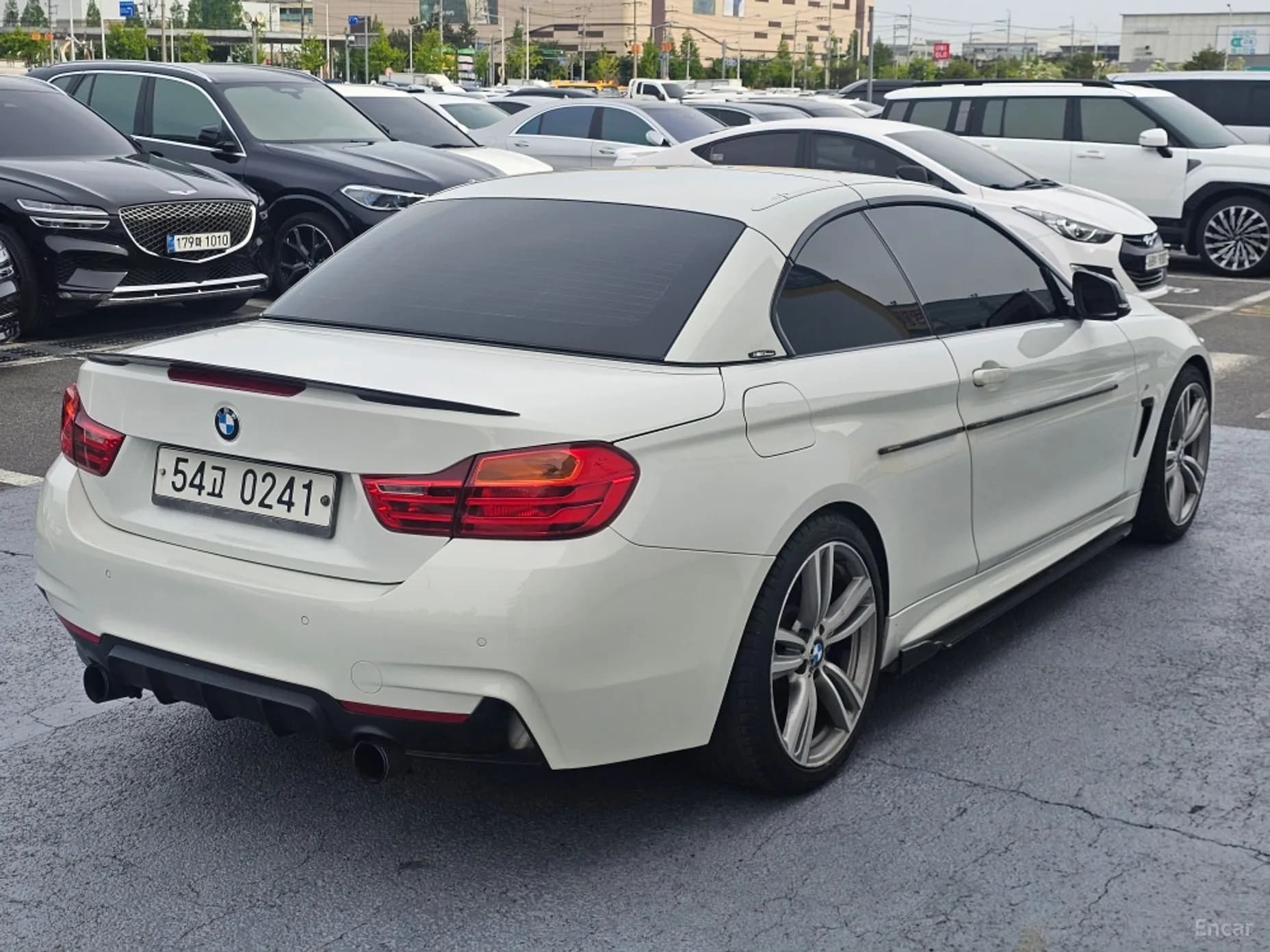 Series 4 (F32)