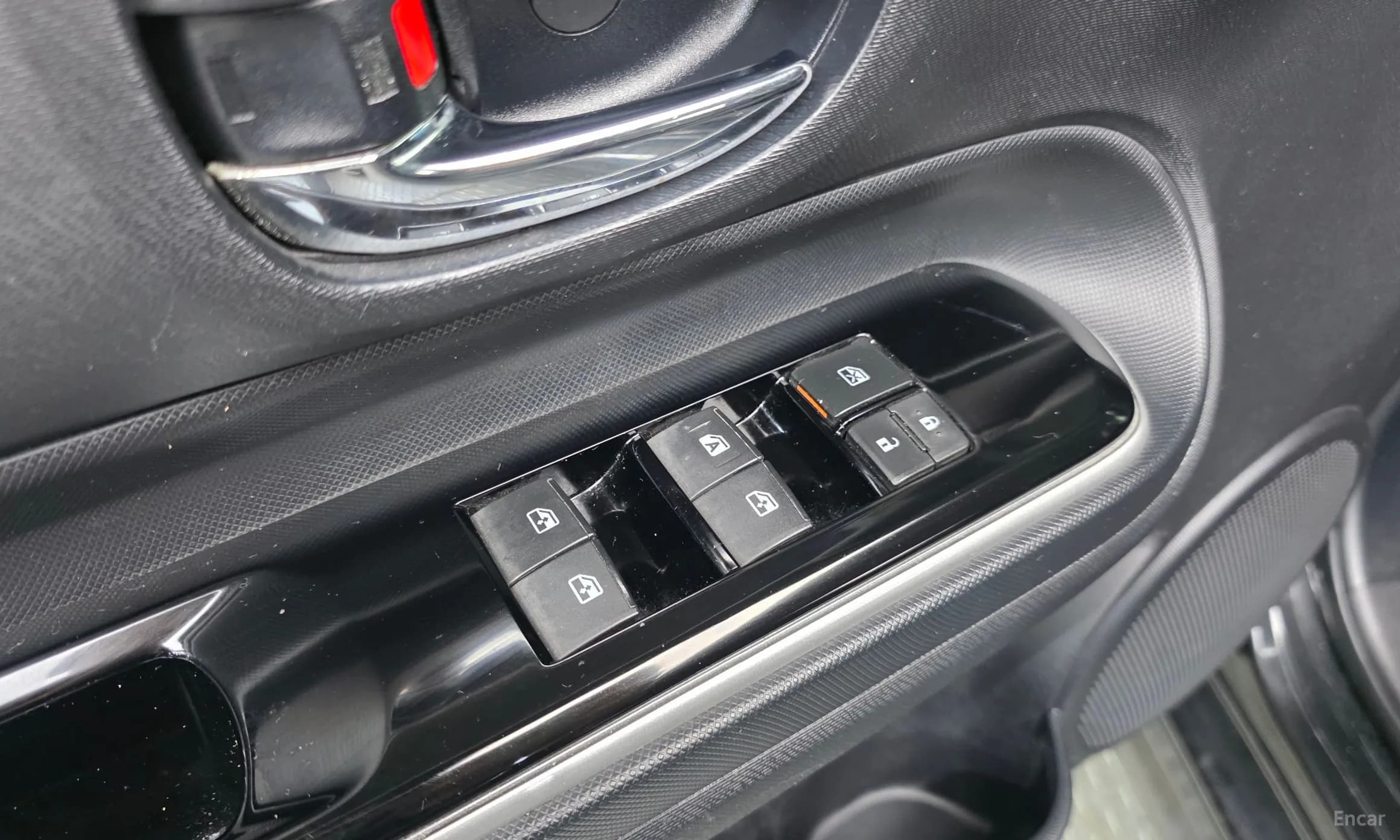 Prius C