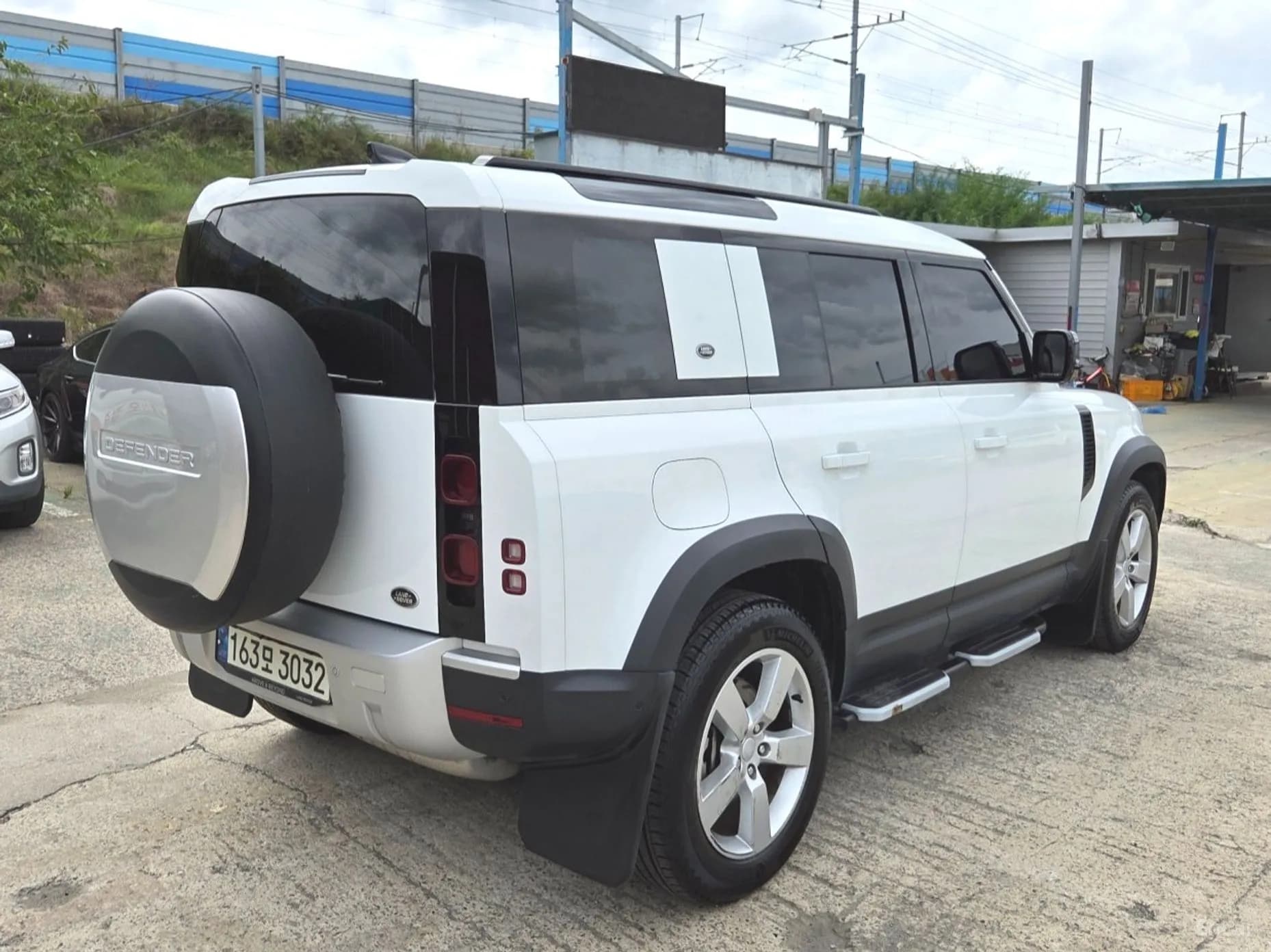 Defender (L663)