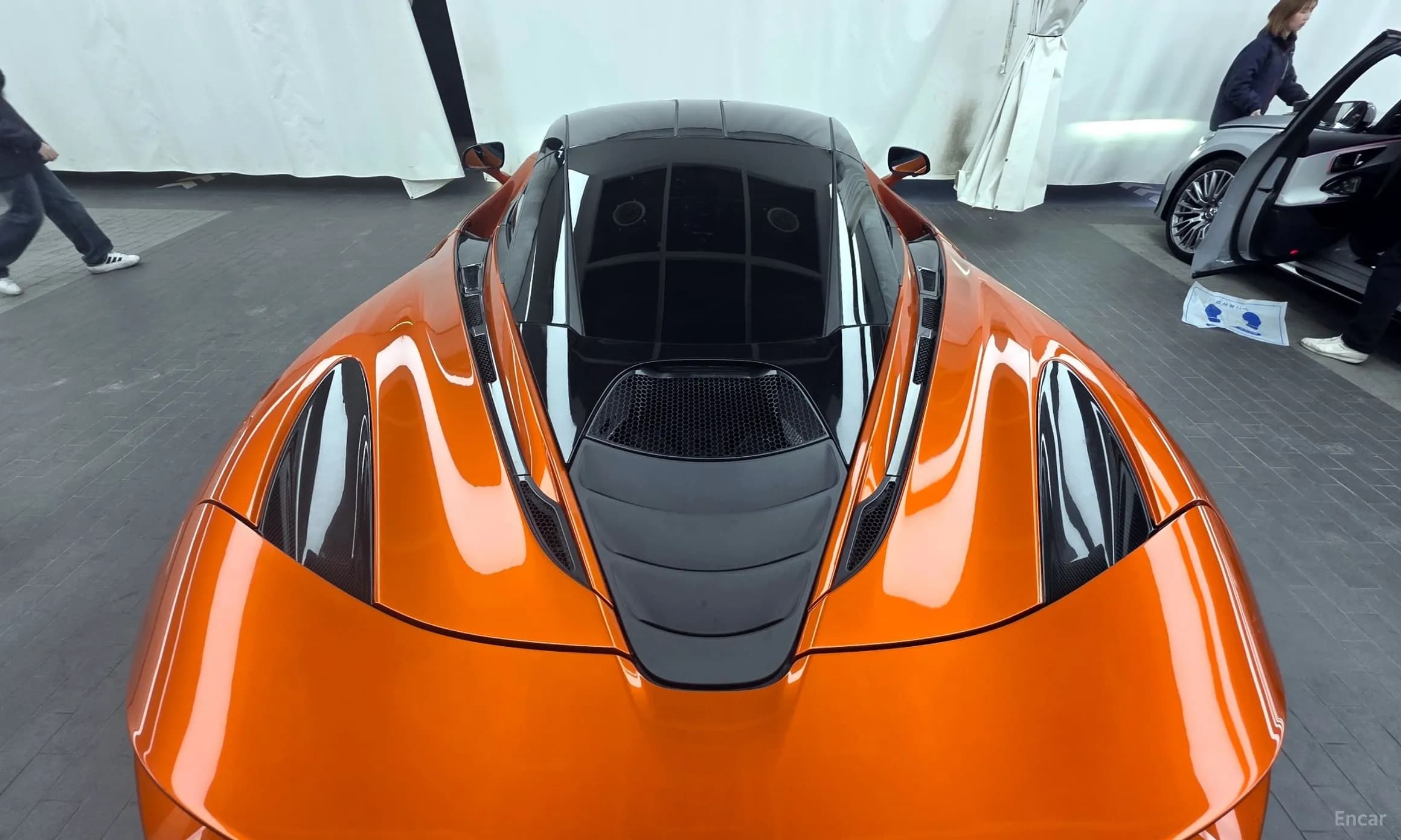 720S