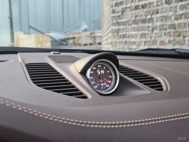 910