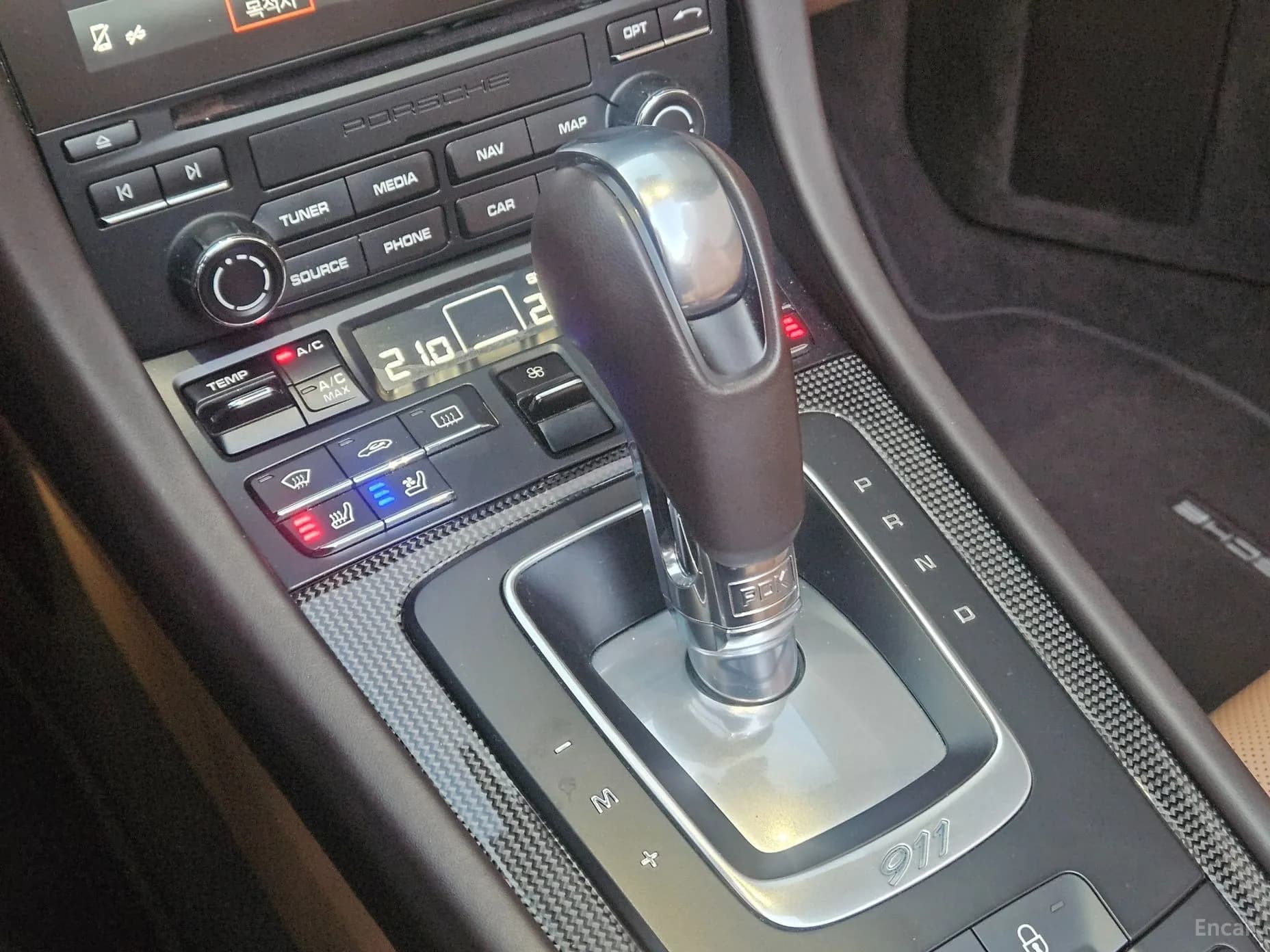 910