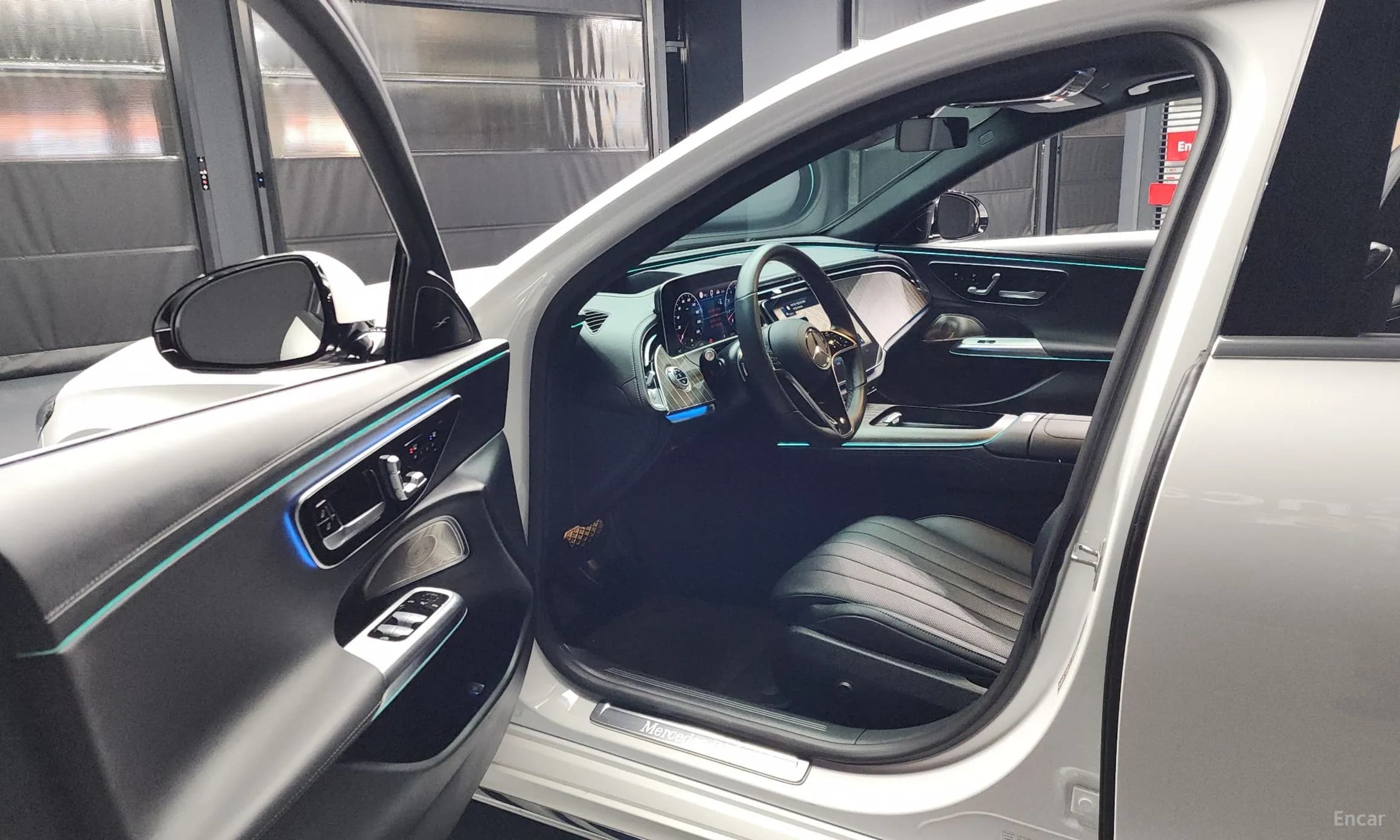 E-Class W214