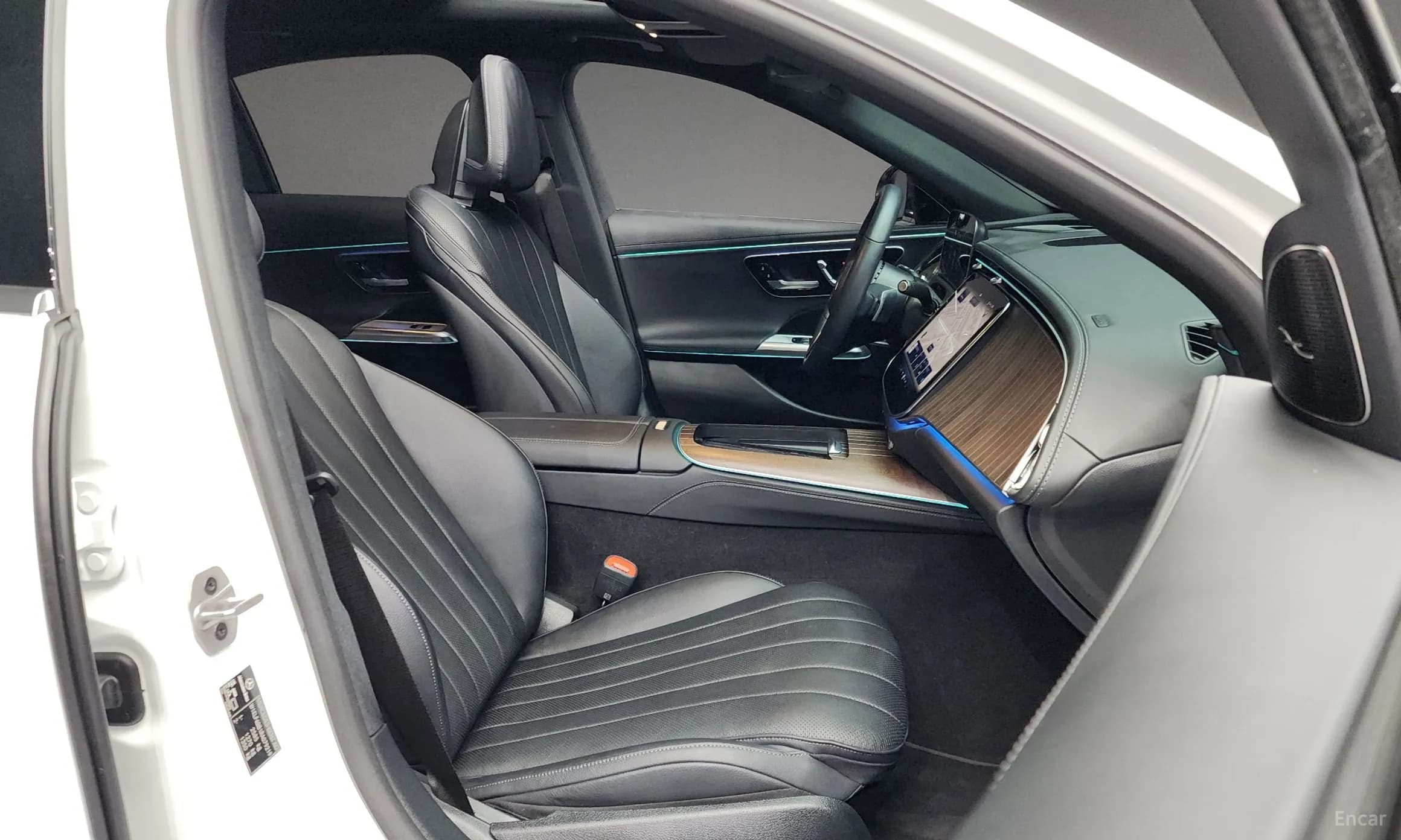 E-Class W214