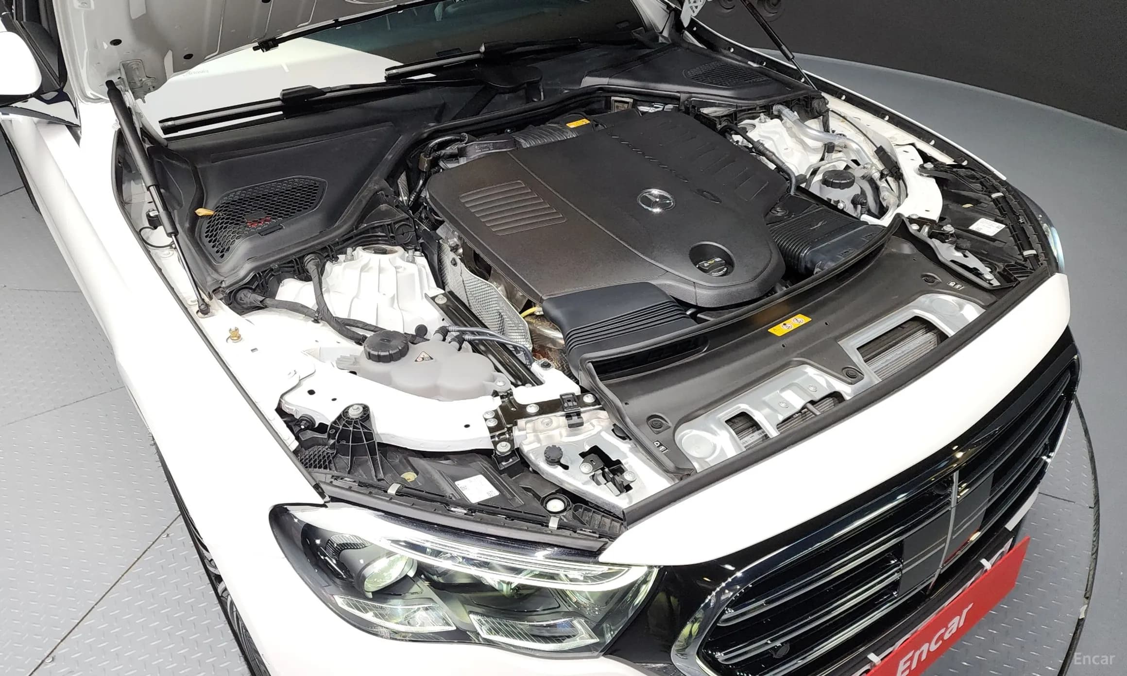 E-Class W214