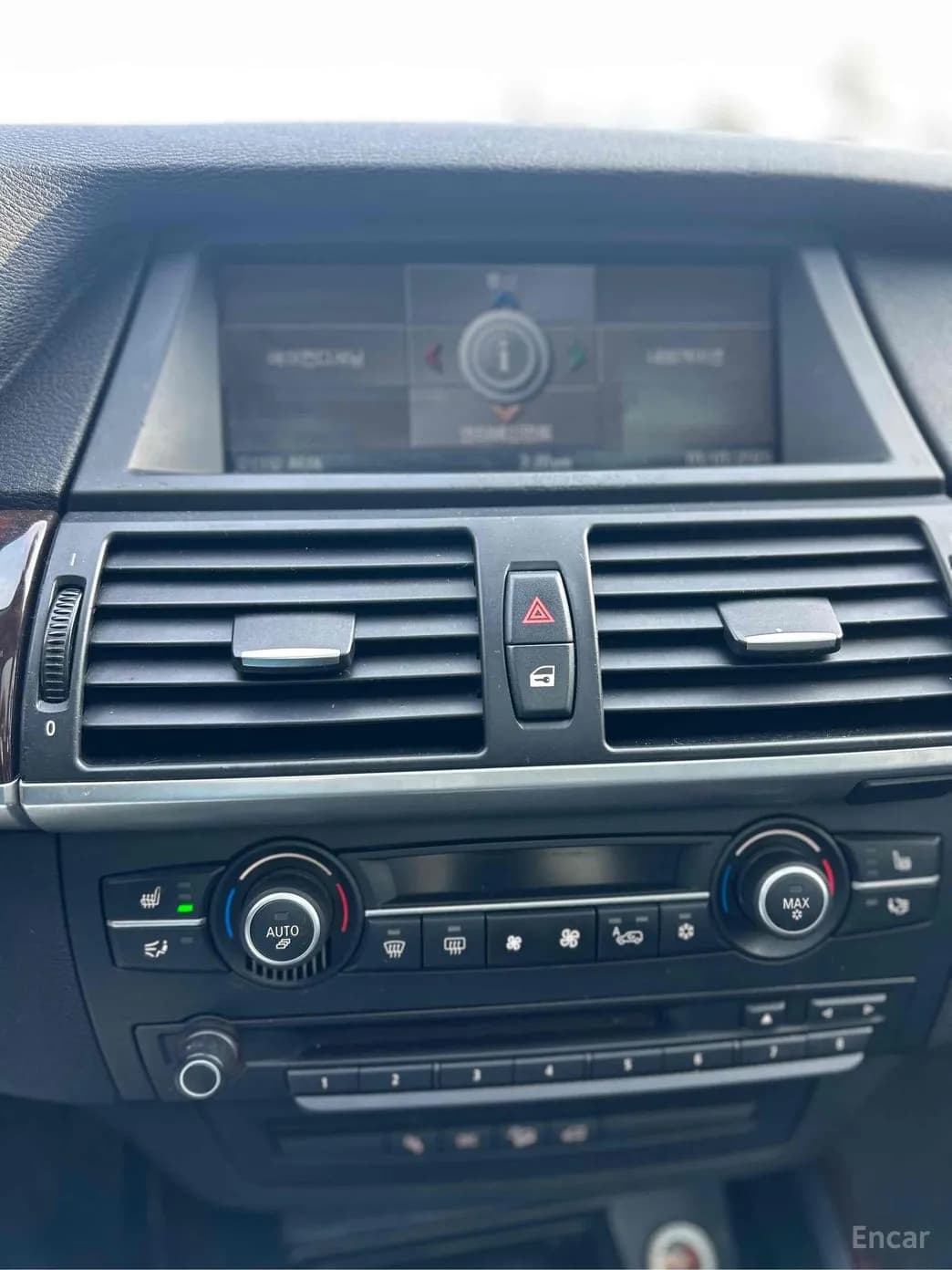 X5 (E70)