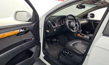 Q7
