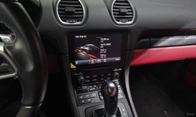 718 Cayman