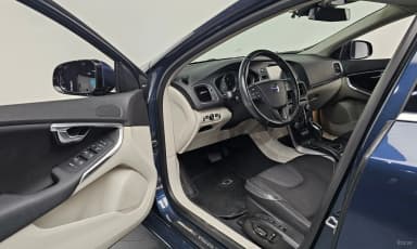 V40