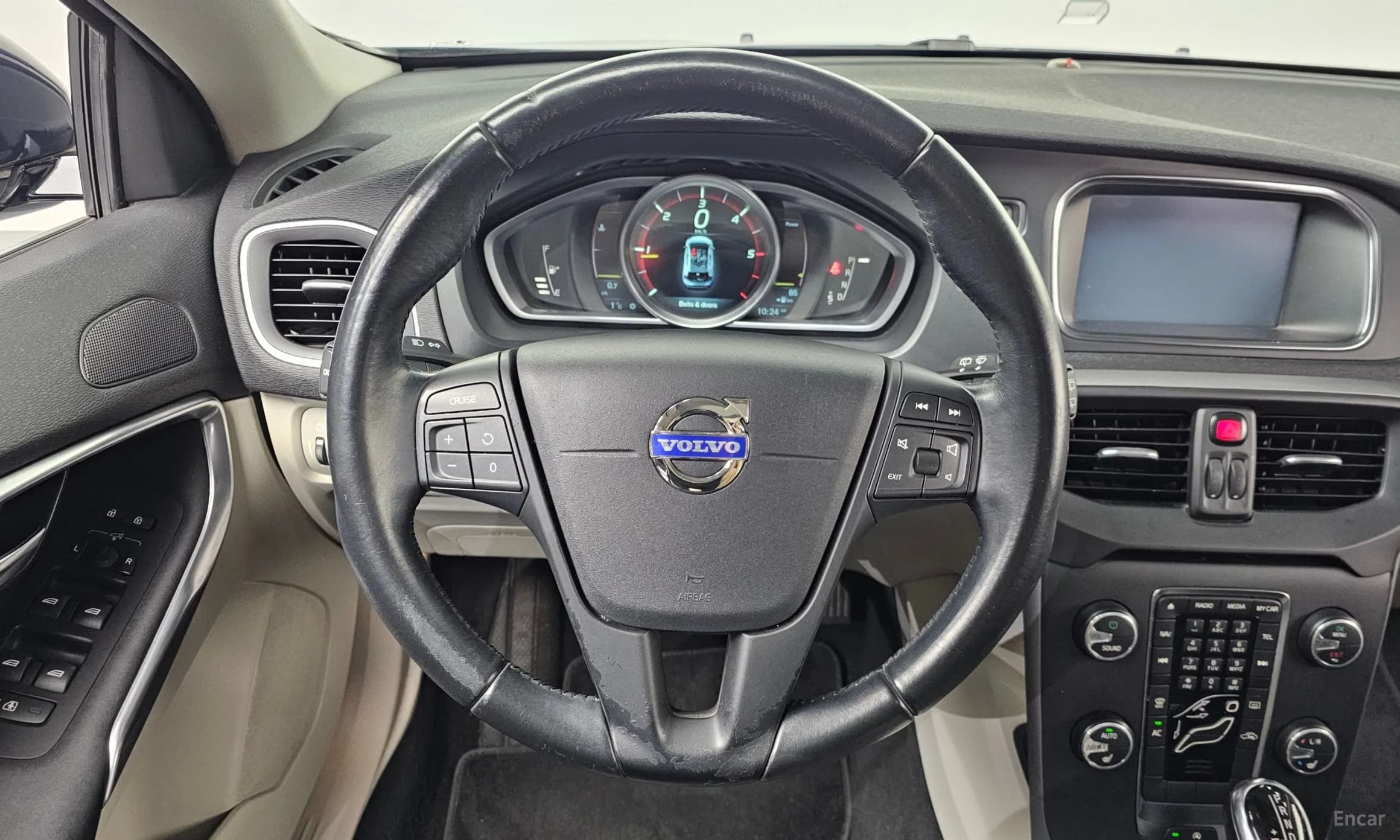V40