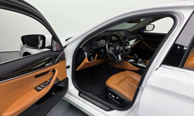 5 Series (G30)