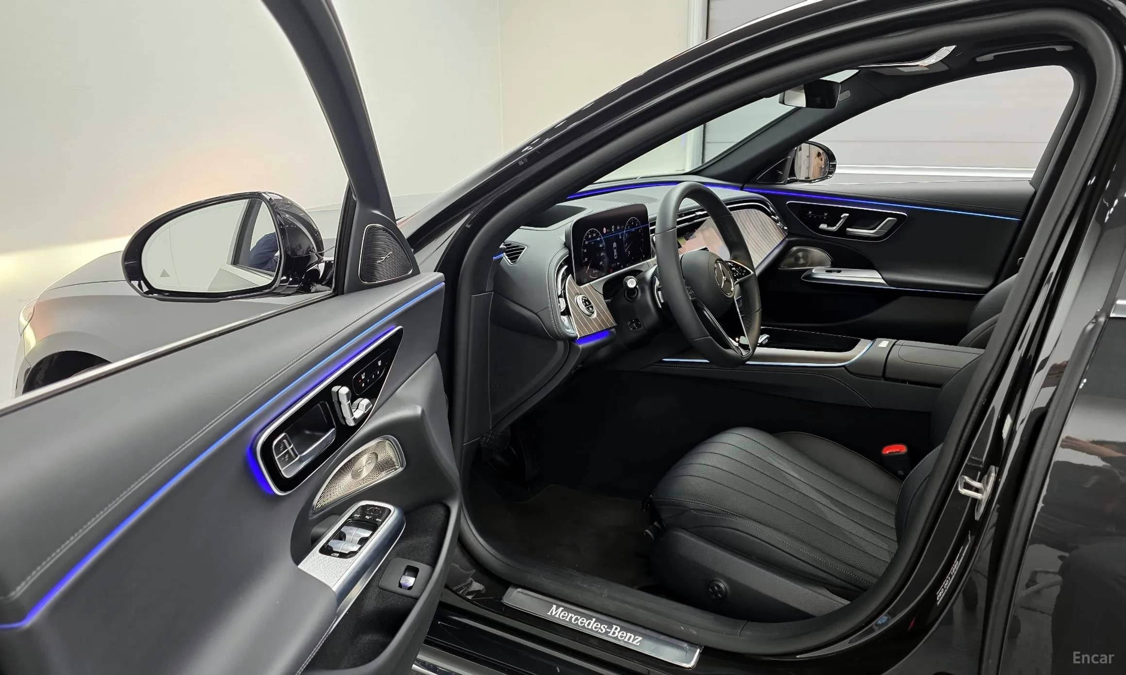 E-Class W214
