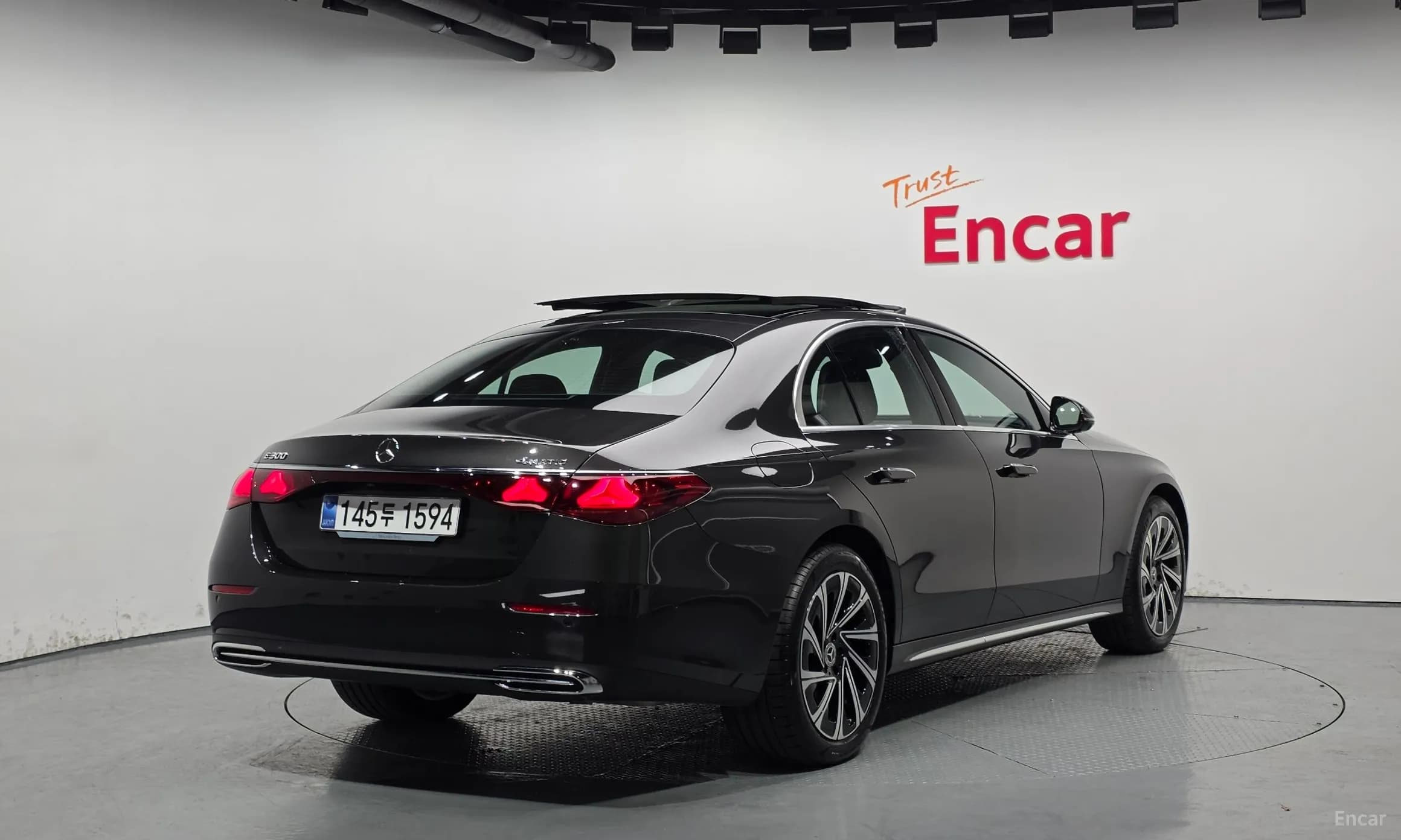 E-Class W214