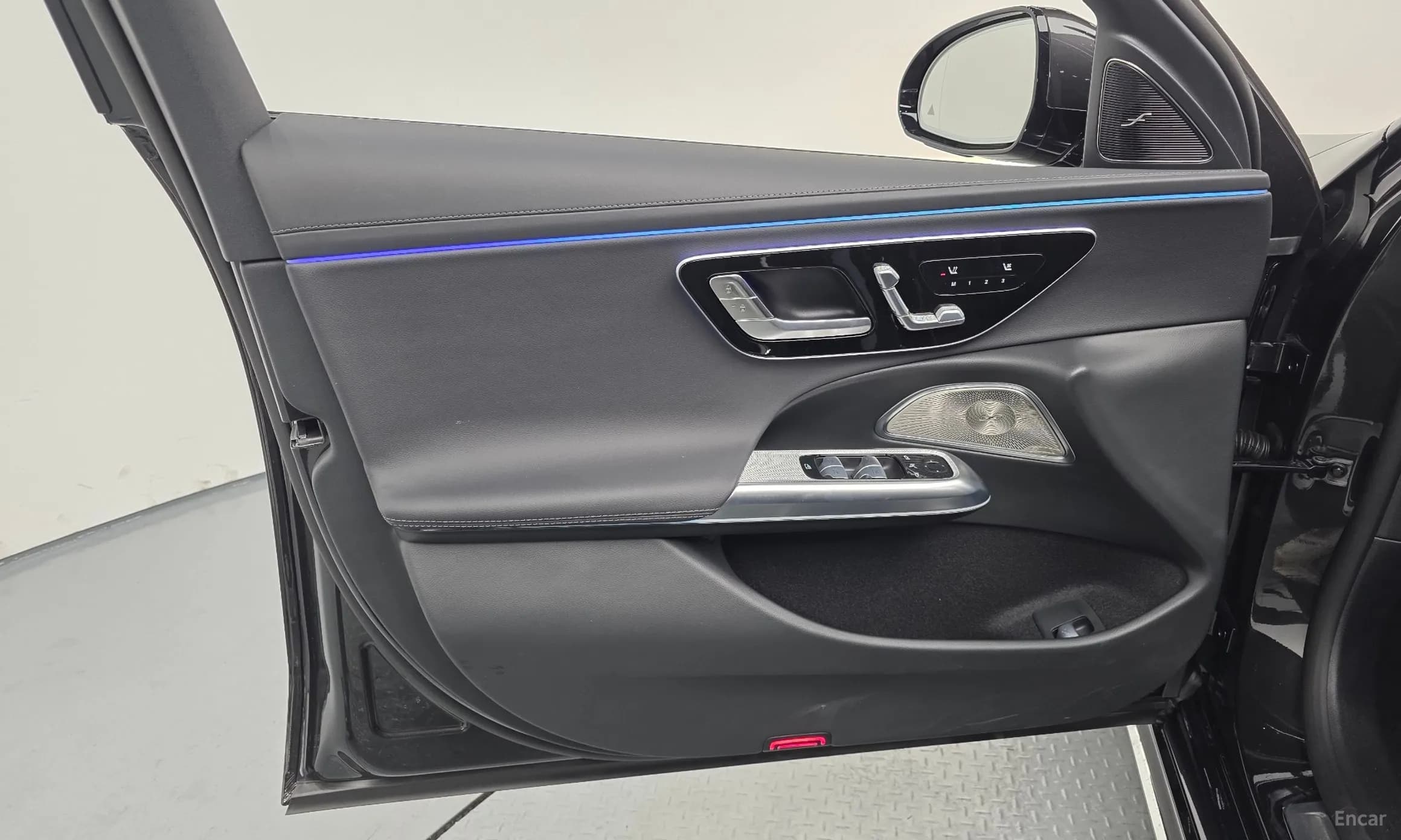 E-Class W214