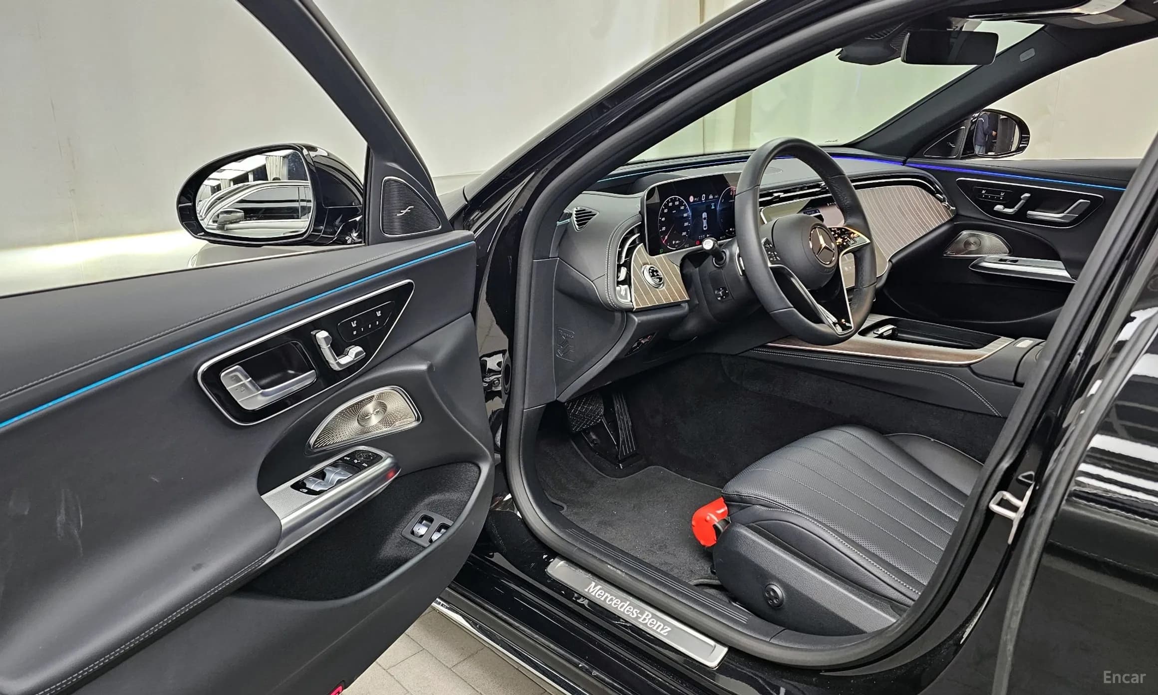 E-Class W214