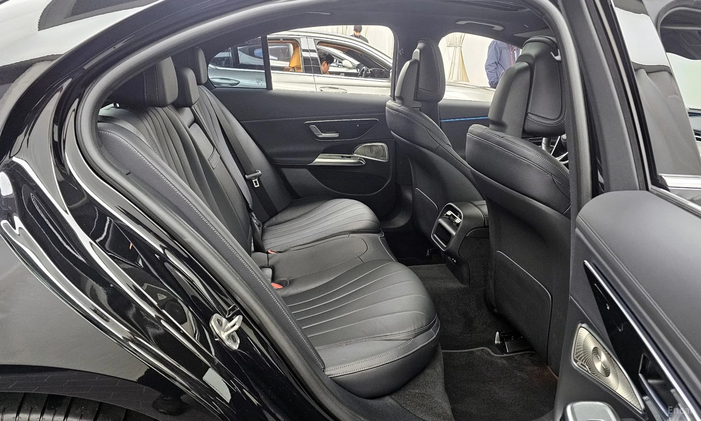 E-Class W214