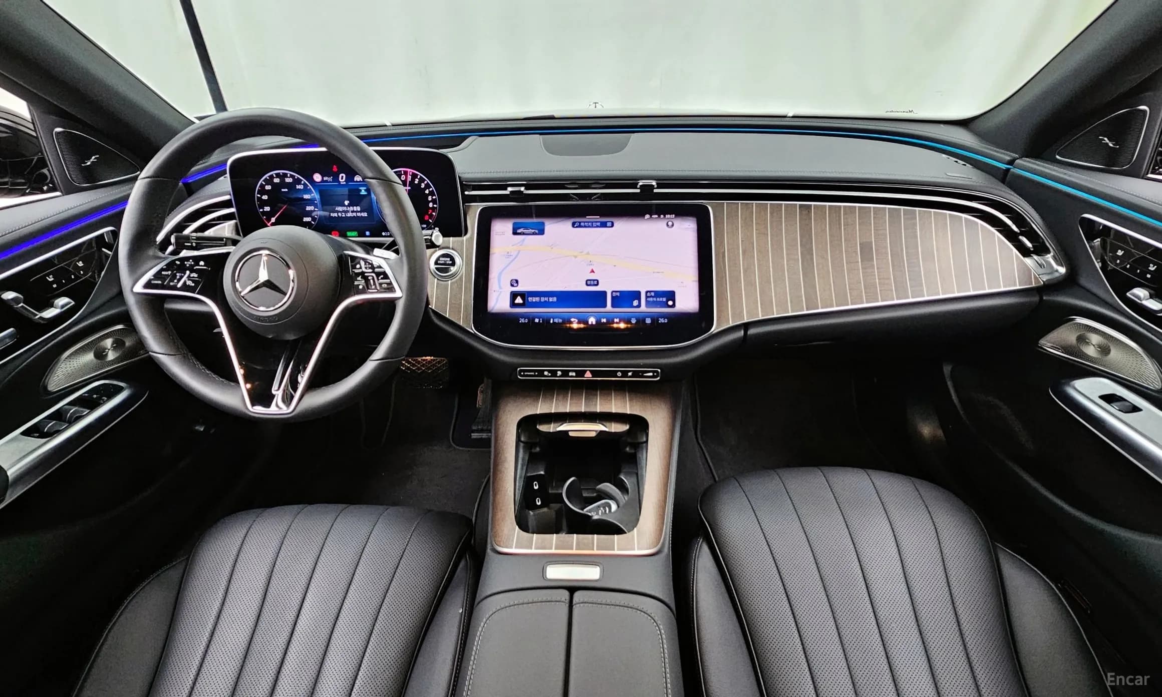 E-Class W214