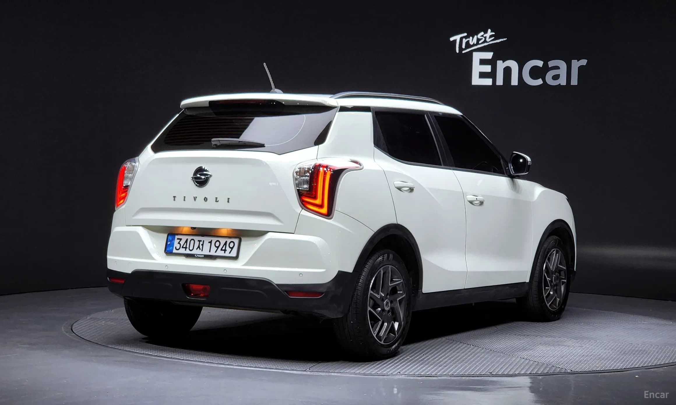 Berry New Tivoli
