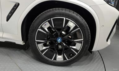 iX3
