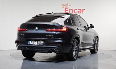 X4 (G02)