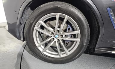 X4 (G02)